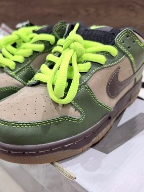 Vintage Collector Deadstock 2004 Nike SB Dunk Low Pro 'Jedi' - 7us Men